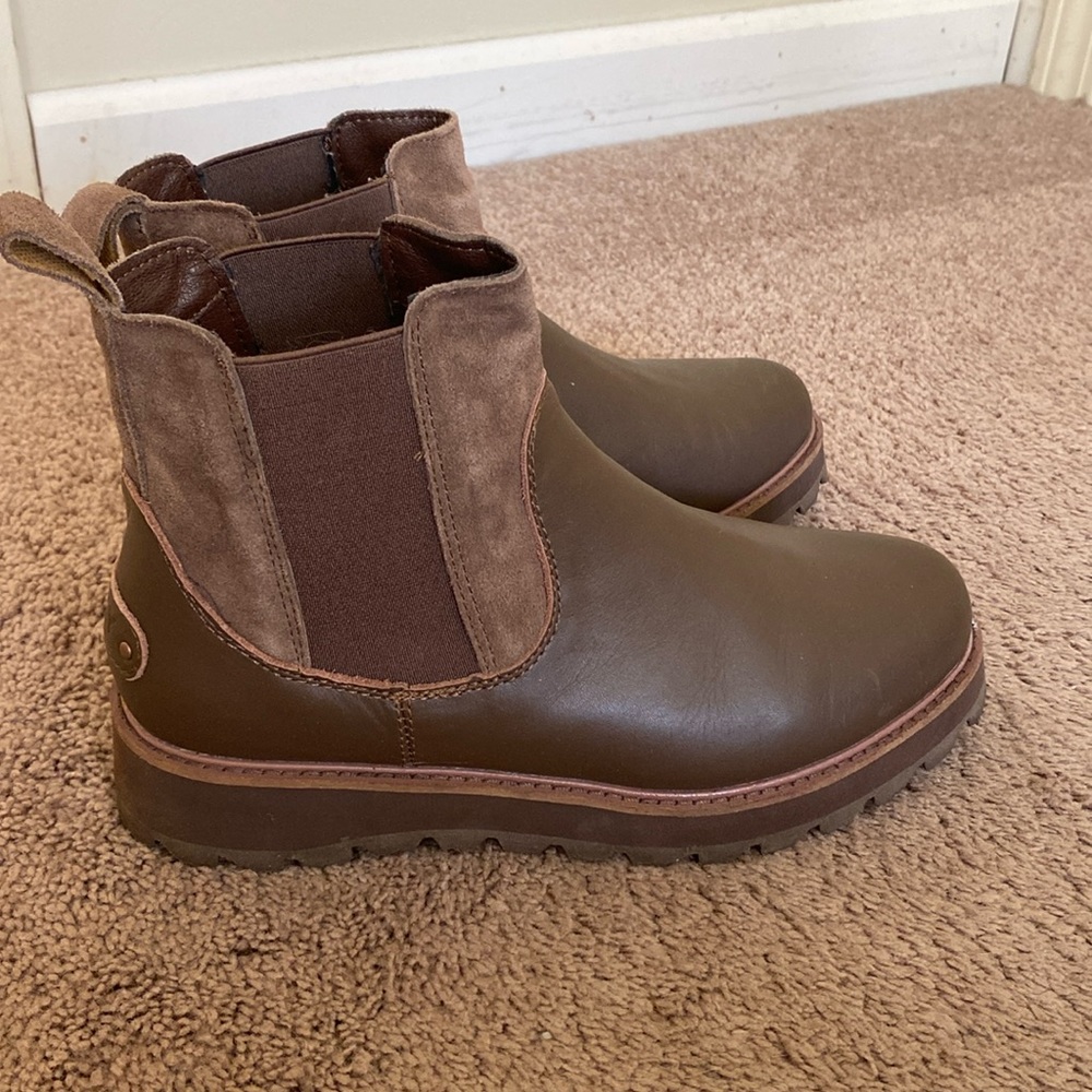 Roxy Alpine Collection brown boots EUC size 8